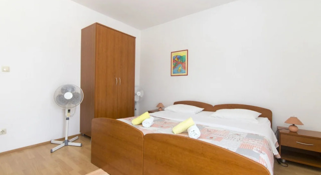 Apartments Jakov, Prenota Appartamento Hotel a Croatian Islands con parcheggio, Parcheggio