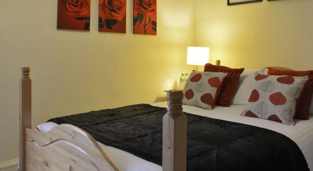 The Litcham Bull Inn, Prenota Bed & breakfast Litcham Regno Unito