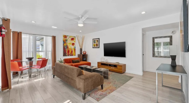 320-1 Las Olas Boulevard, Забронировать Апартаменты/квартира Апартаменты Форт-Лодердейл, рядом с Stonewall National Museum &amp; Archives, Апартаменты/квартира