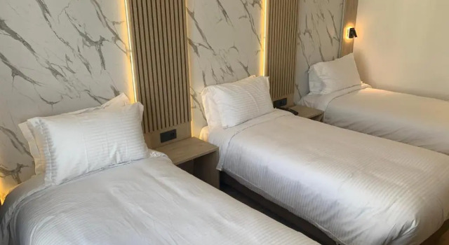 Трёхместный номер Superior Rihab Hotel