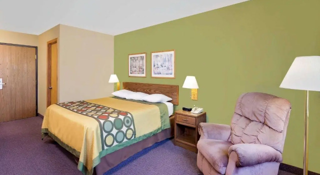 Номер Standard Super 8 by Wyndham Dyersville
