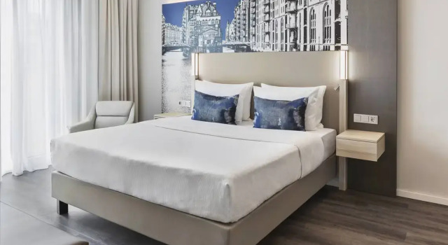 Полулюкс Courtyard by Marriott Hamburg City