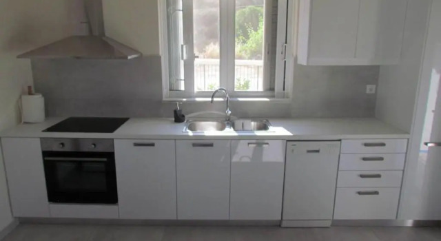 Коттедж Beautiful 3-Bed House in Chania with garden