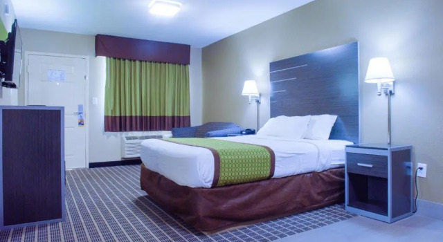 Двухместный люкс c 1 комнатой Clarion Pointe Athens I-65
