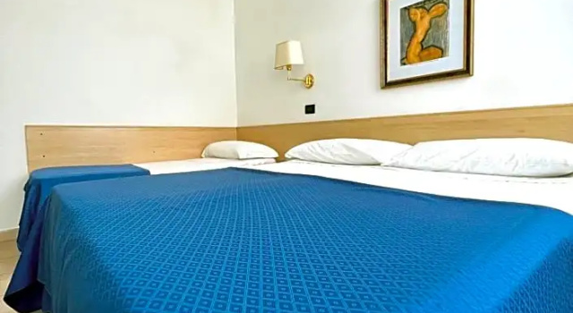 Трёхместный номер Standard с видом на море Hotel B&B Montecarlo