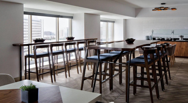 Четырёхместный номер Standard Marriott Dallas Las Colinas