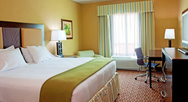 Двухместный номер Standard Holiday Inn Express Hotel & Suites Chaffee - Jacksonville West by IHG