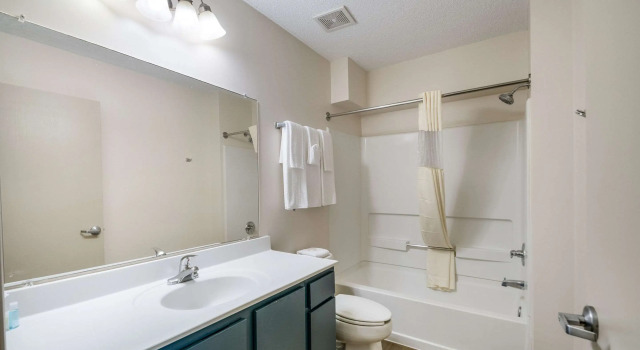 Четырёхместный номер Standard Suburban Studios Sterling - Washington Dulles