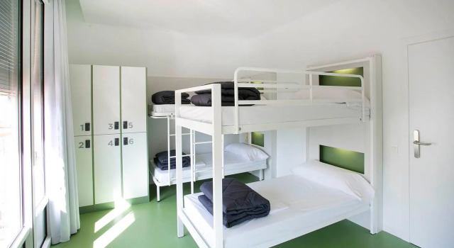 Кровать в общем номере (женский номер) Sant Jordi Hostels Rock Palace