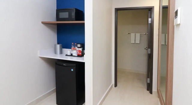 Четырёхместный номер Standard Holiday Inn Express - Monterrey - Fundidora by IHG