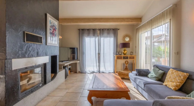 CoTé SUD (BZS165), Book Hotel Hoteller i Lignan-sur-Orb med parkering, Parkering