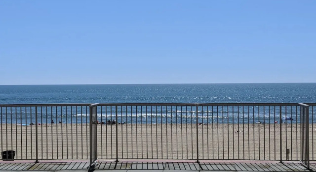 Номер Standard с балконом Grand Hotel Ocean City Oceanfront