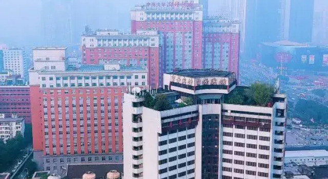 Liufang Hotel, Book Hotel Hoteller i Kai Fu med parkering, Parkering