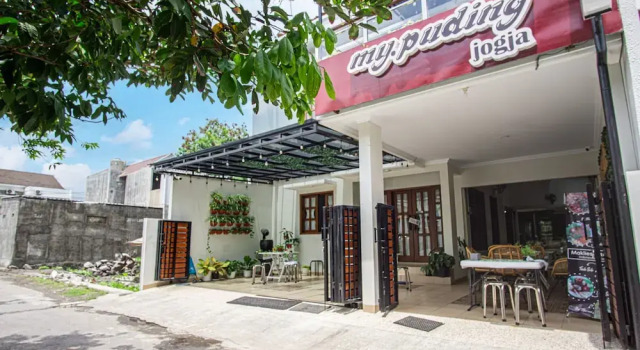 Bisma Balcony Homestay, Book Villa Villas in Yogyakarta, Villa