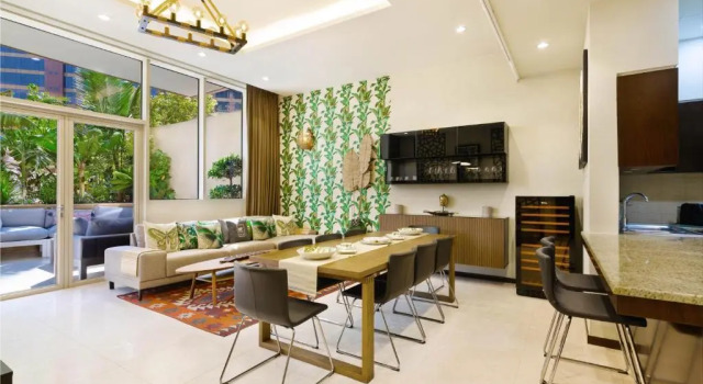 Апартаменты Maison Privee - Spacious Apt on Palm Jumeirah w Sea Views and Premium Facilities Access