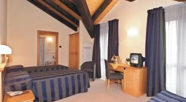 Трёхместный номер Standard с балконом Hotel Alpechiara