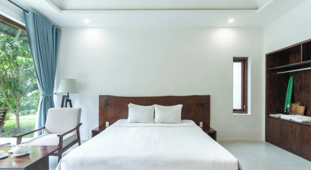 Двухместное бунгало с балконом и с видом на сад Kingo Retreat Resort