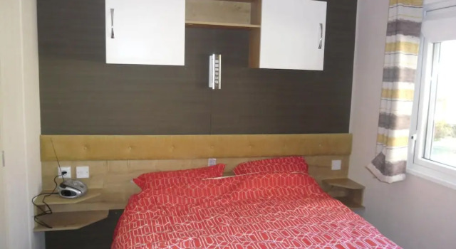 Bungalow With 2 Bedrooms in Fréjus, With Shared Pool and Furnished Terrace - 6 km From the Beach