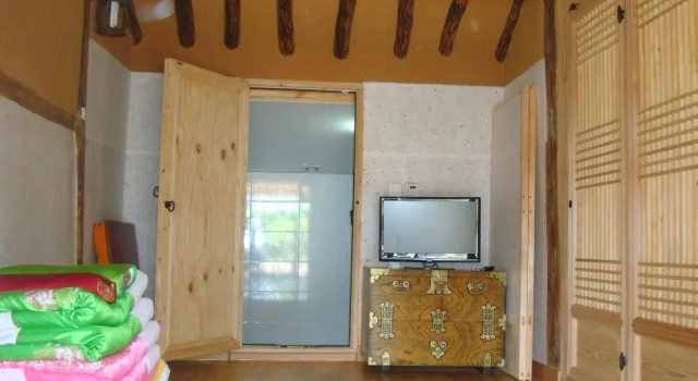 Gyeongju Sarangbang Guesthouse, Забронировать Отель Отели провинции Кёнсан-Пукто с парковкой, Парковка