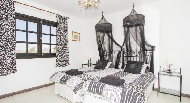 Villa La Fuente, Забронировать Вилла Отели Ланцароте 4 звезды, 4*