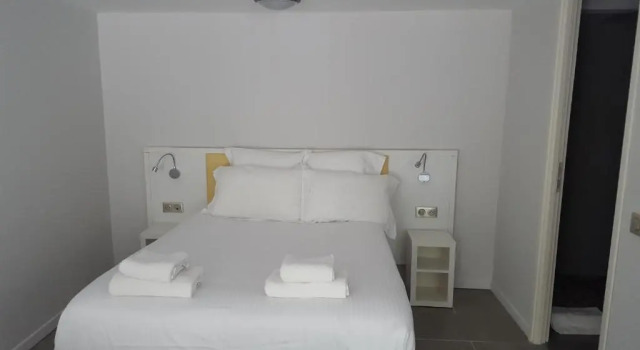 Четырёхместный номер Standard Цокольный этаж Hotel Flots dAzur Promenade des Anglais