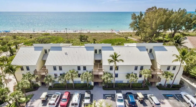Номер Standard South Seas Beach Villa 2001