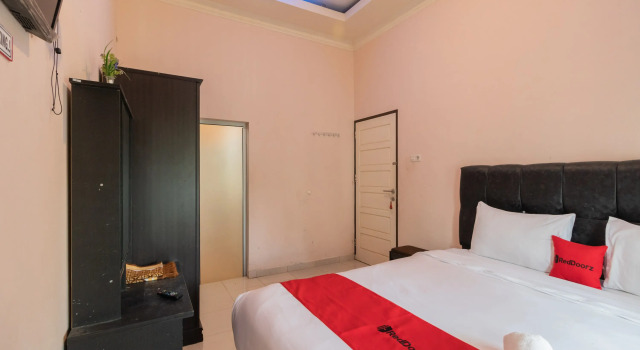 RedDoorz Syariah at D'Ostha Residence, Rezerwuj Hotel Bukittinggi Sumatra