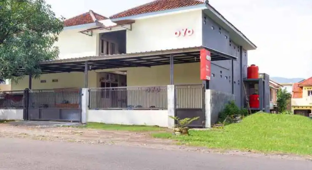 OYO 3112 Wisma Dirmayo