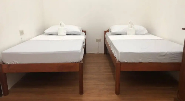 Bed Bunks and Beyond Hostel, 预订 青年旅舍 爱妮岛 El Nido Region