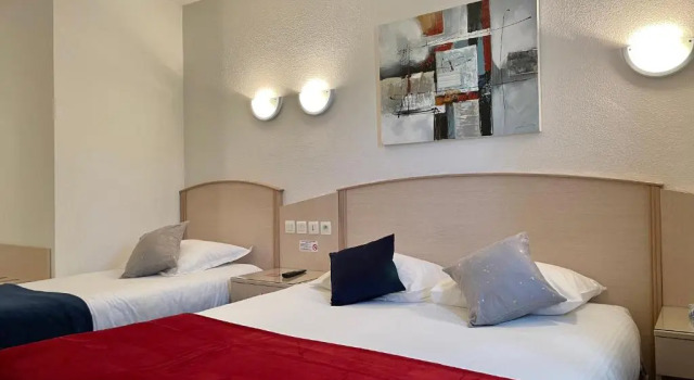 Hôtel Le Kolibri, Забронировать Отель Отели в центре Турню с завтраком, отели в центре Турню с завтраком