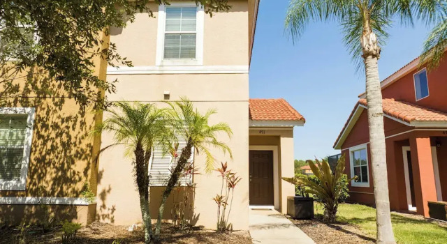 Lake View Home With Private Pool at Bella Vida 91, Rezerwuj Hotel Kissimmee Kissimmee
