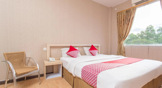 Номер Standard OYO 663 Hotel Sejati