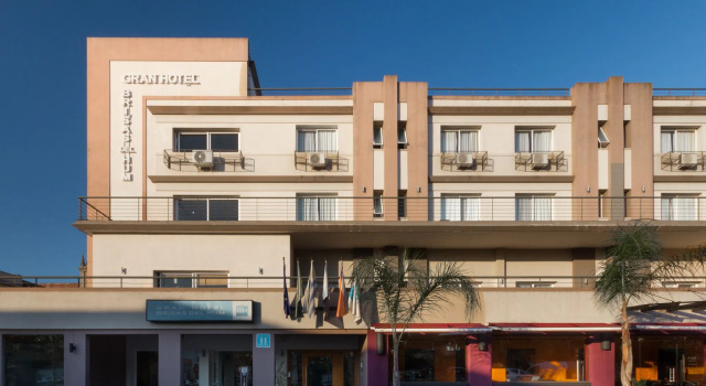 Gran Hotel Brisas del Hum, Book Hotel Hoteller i Mercedes med pool, Swimmingpool