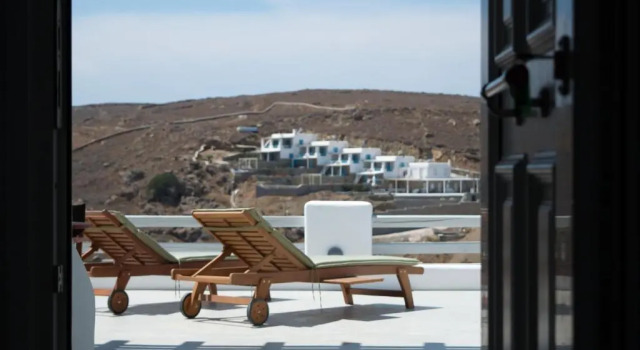 Апартаменты Superior Beachfront Apartment 2 with view to the Aegean Sea