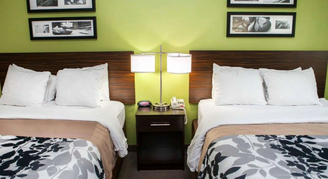Четырёхместный номер Standard Sleep Inn & Suites Harrisburg - Hershey North
