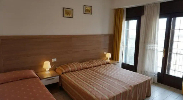 Standard Dreier Zimmer Hotel Ideal Sottomarina