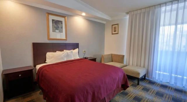 Номер Deluxe Riverview Inn & Suites
