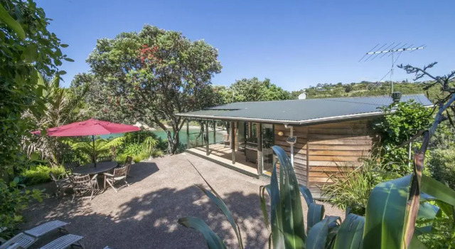 Коттедж Beachfront Enclosure Bay - Waiheke Unlimited