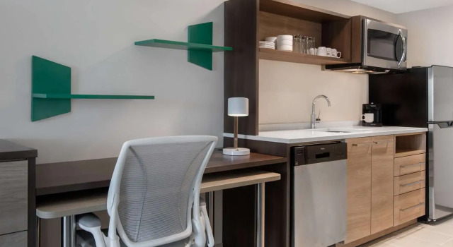 Четырёхместный люкс Home2 Suites By Hilton Jacksonville Downtown