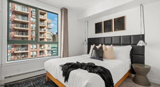 The Loki I Patio & BBQ I Sleeps 5 I Downtown I TV, Prenota Hotel Beltline Calgary, vicino a 8th Street C Train
