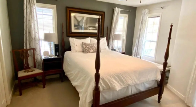 The Blue House Bed and Breakfast, Réserver Chambre d'hôtes Lake Country Colombie-Britannique