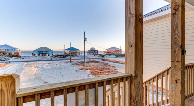 Double Down - Your Own Private Beach In The Backyard! Bayside Deck With Kayaks, Hammocks, And Even Crab Traps! 5 Bedroom Home by RedAwning, Boek Hotel Dauphin Island Alabama