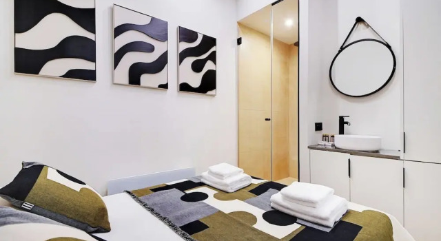 Stunning Apartment 2br/6p - Rex - Grands Boulevards, Забронировать Апартаменты/квартира Париж Иль-де-Франс, рядом с Станция метро Rambuteau