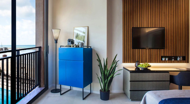 Номер Deluxe с видом на бассейн Dan Accadia Herzliya Hotel