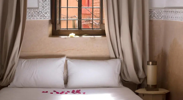 Camera Standard Riad Assala