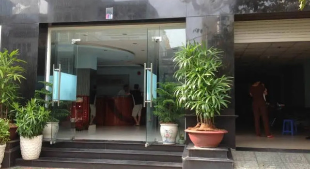 Hoang Cuc Hotel(Khách sạn Hoàng Cúc), Забронировать Отель District 8 провинция Хошимин