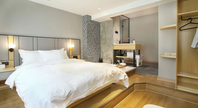 Кровать в общем номере (женский номер) Miju House Jing'an
