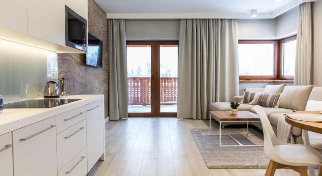 Апартаменты Superior Royal Hill Residence