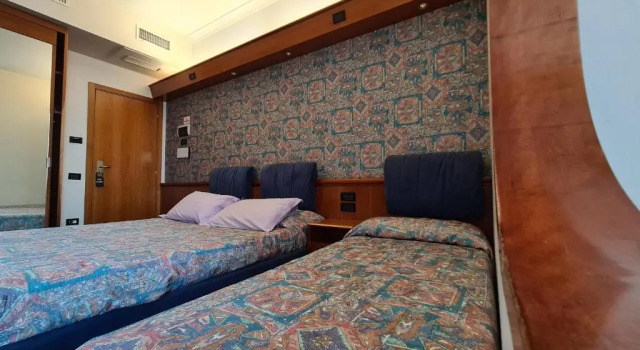 Трёхместный номер Standard с балконом и с видом на море Hotel Sabra