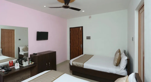 Номер Standard OYO 13265 Aashray Guest House